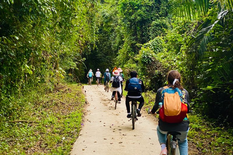 Các thành viên WAFORT trai nghiệm cung đường đạp xe 9km đến Bàu Sấu